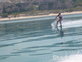 Adrenalina en el agua con esquís 